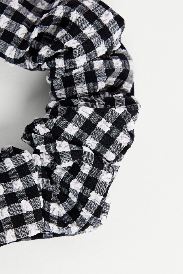 Scrunchie image number 2