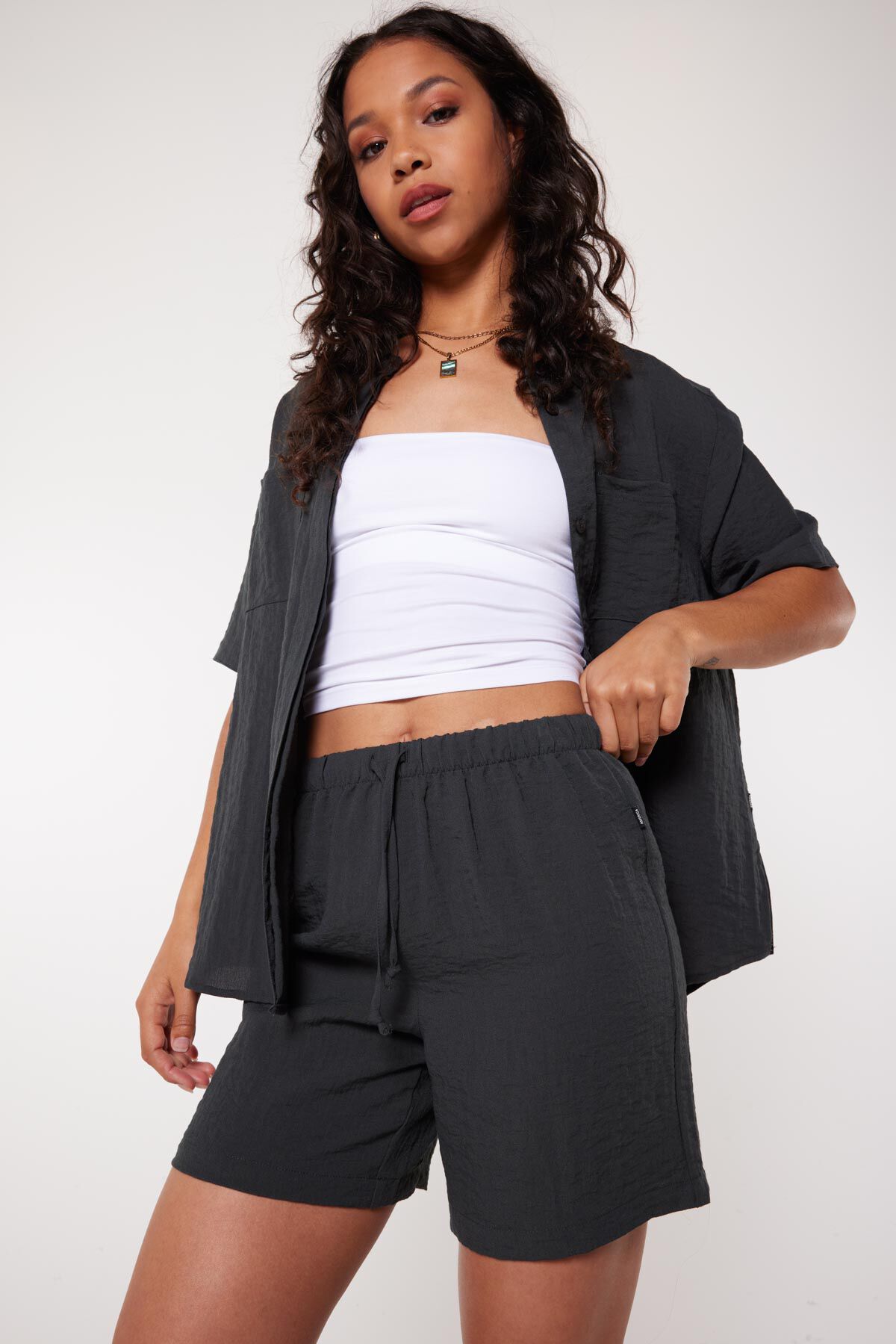 Short Myra image number 0