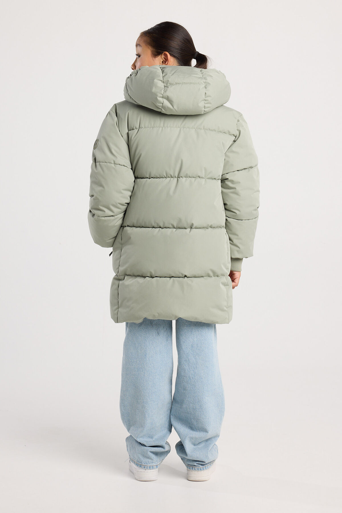 June jr image number 2