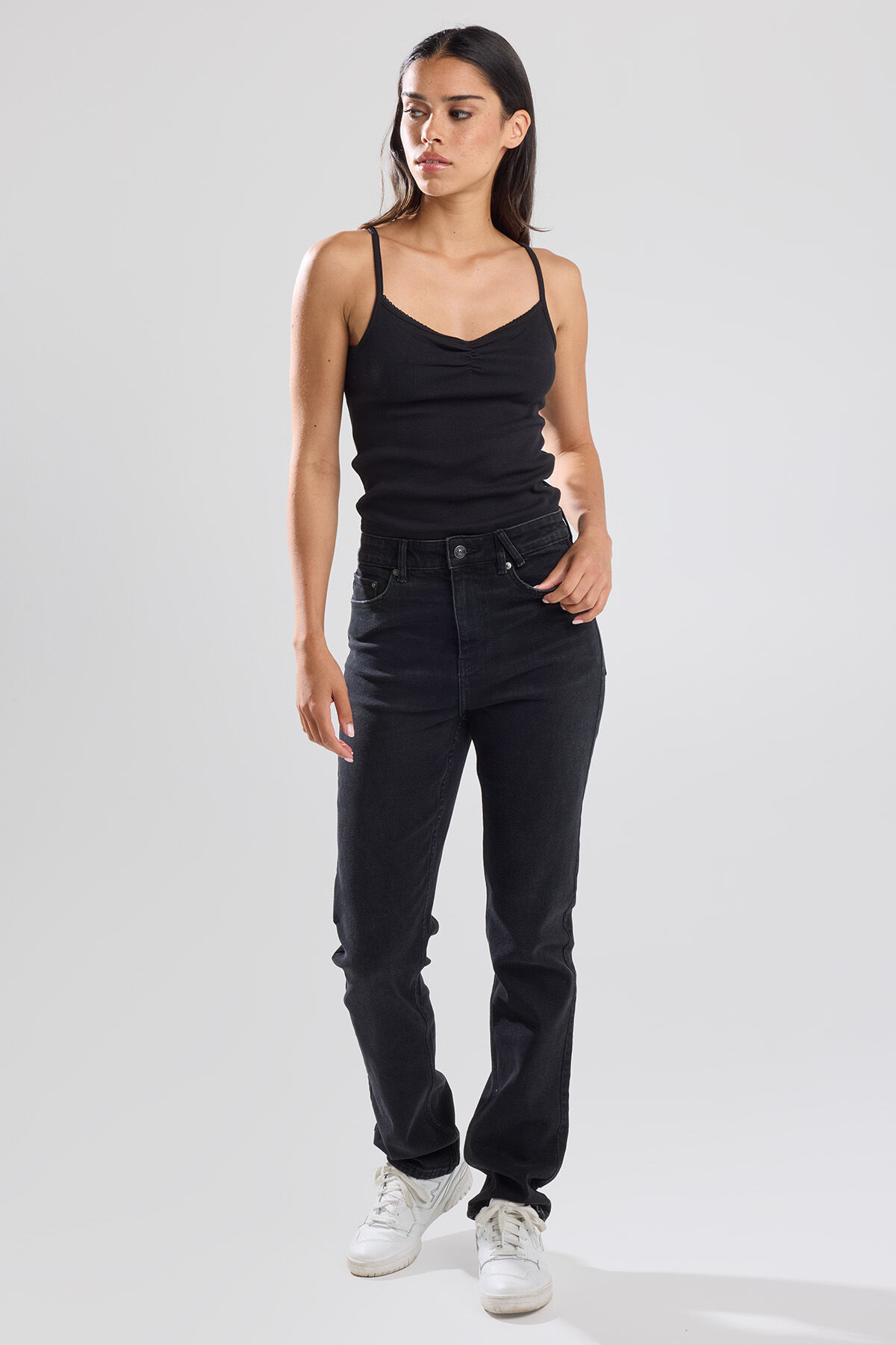 Gillian image number 1