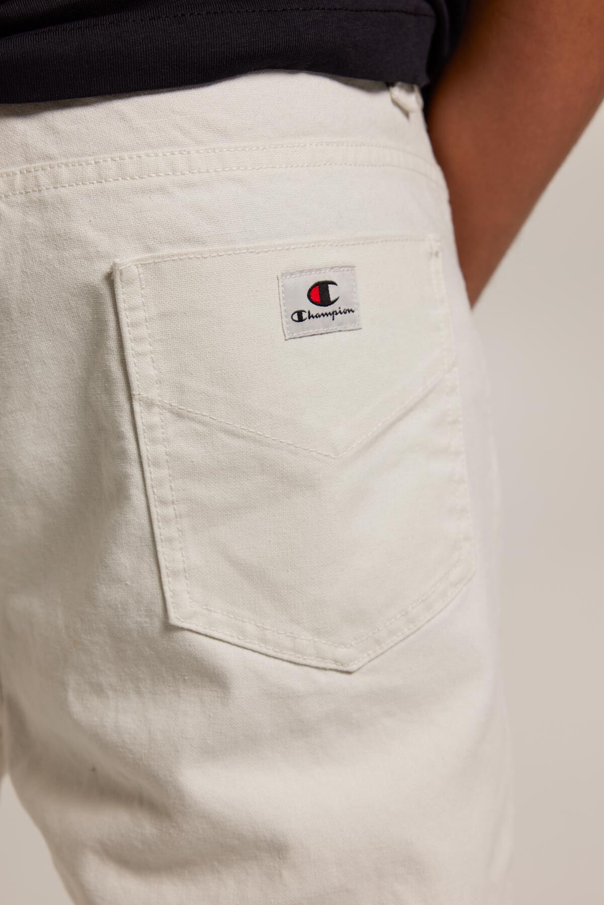 Champion Chino image number 3