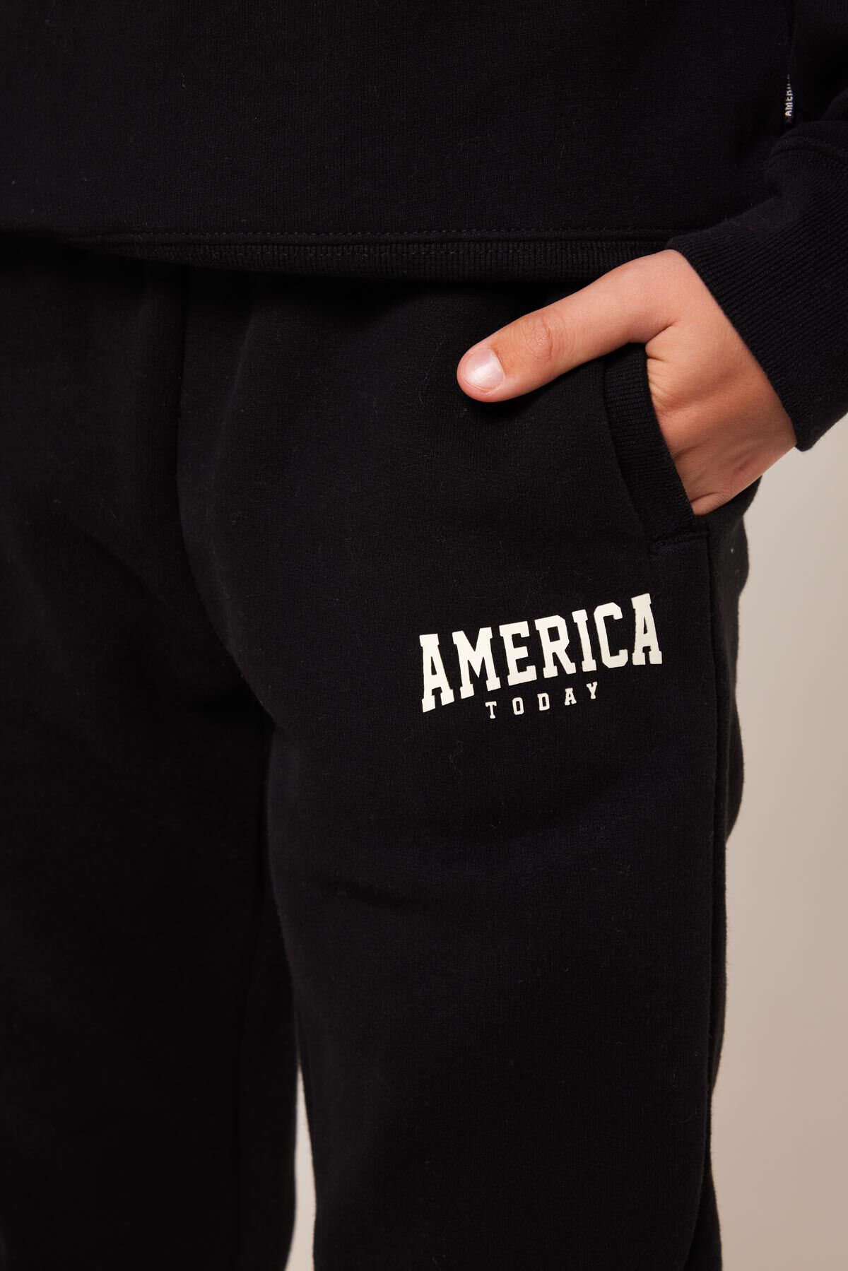 Jogging pants Connor JR image number 3