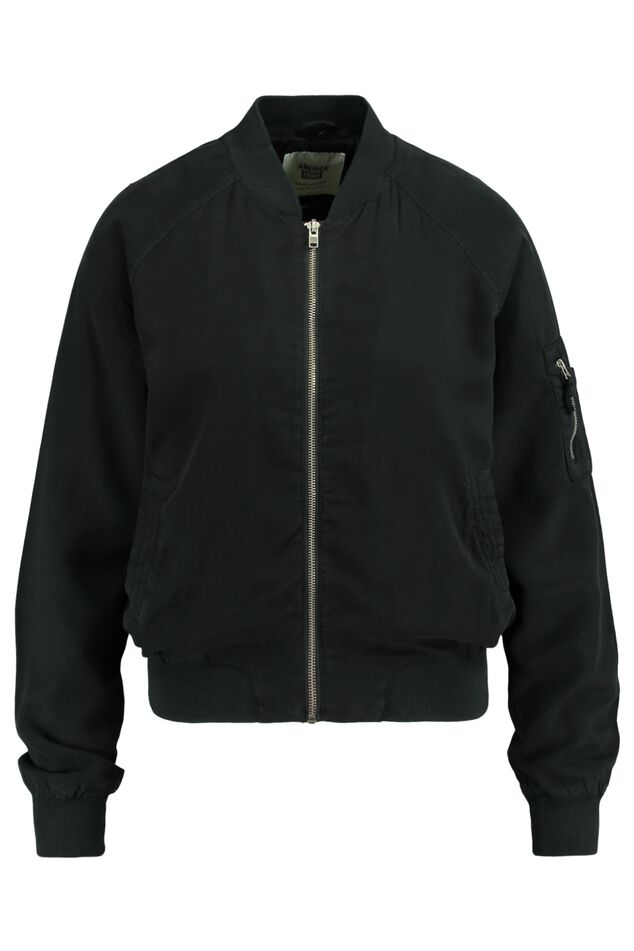 Blazer Hester image number 0