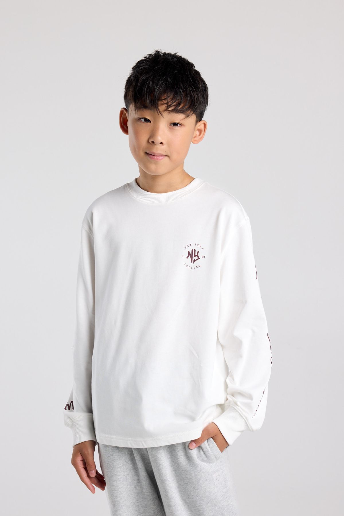 Leon Jr image number 0