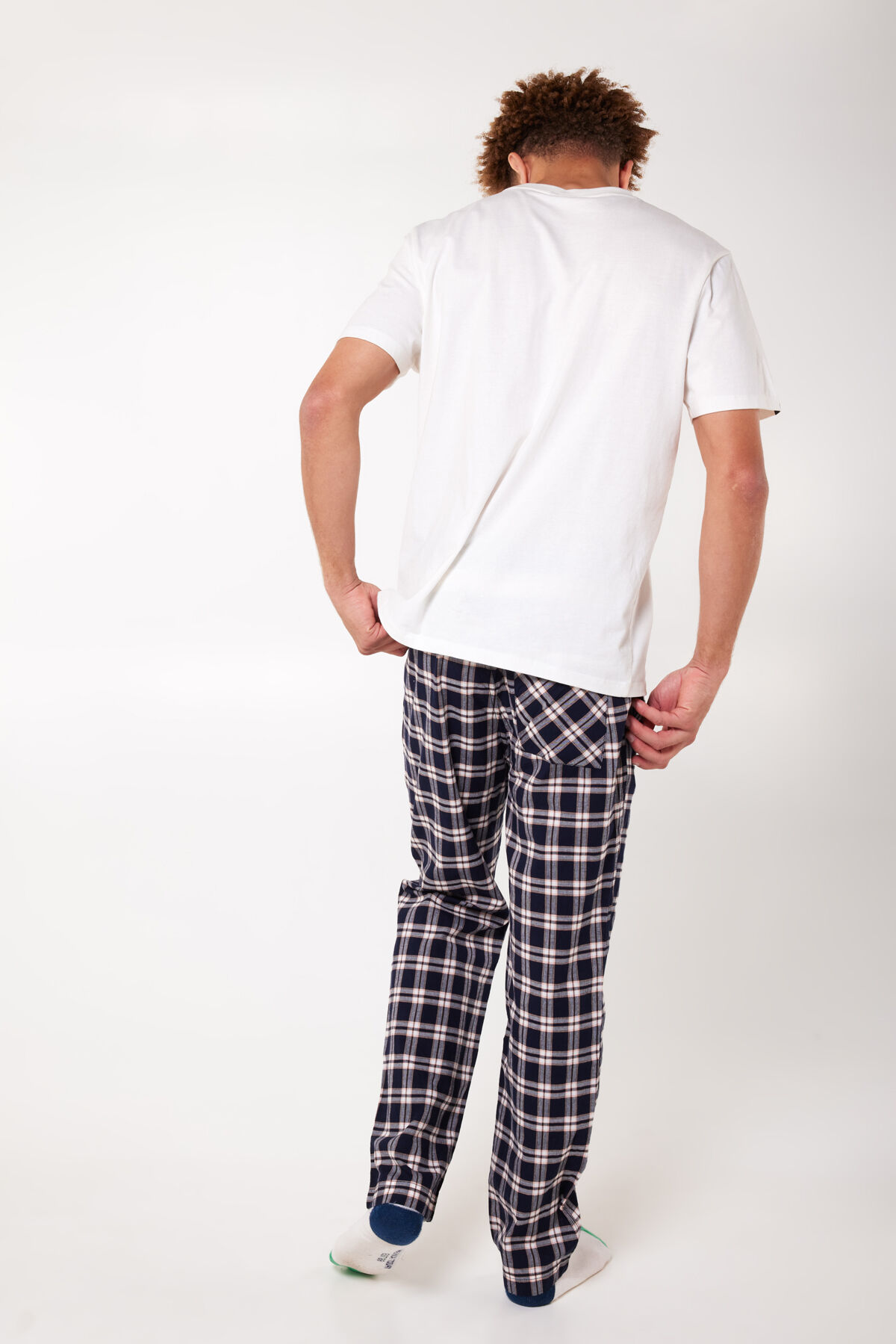 Loungepants Lake image number 2