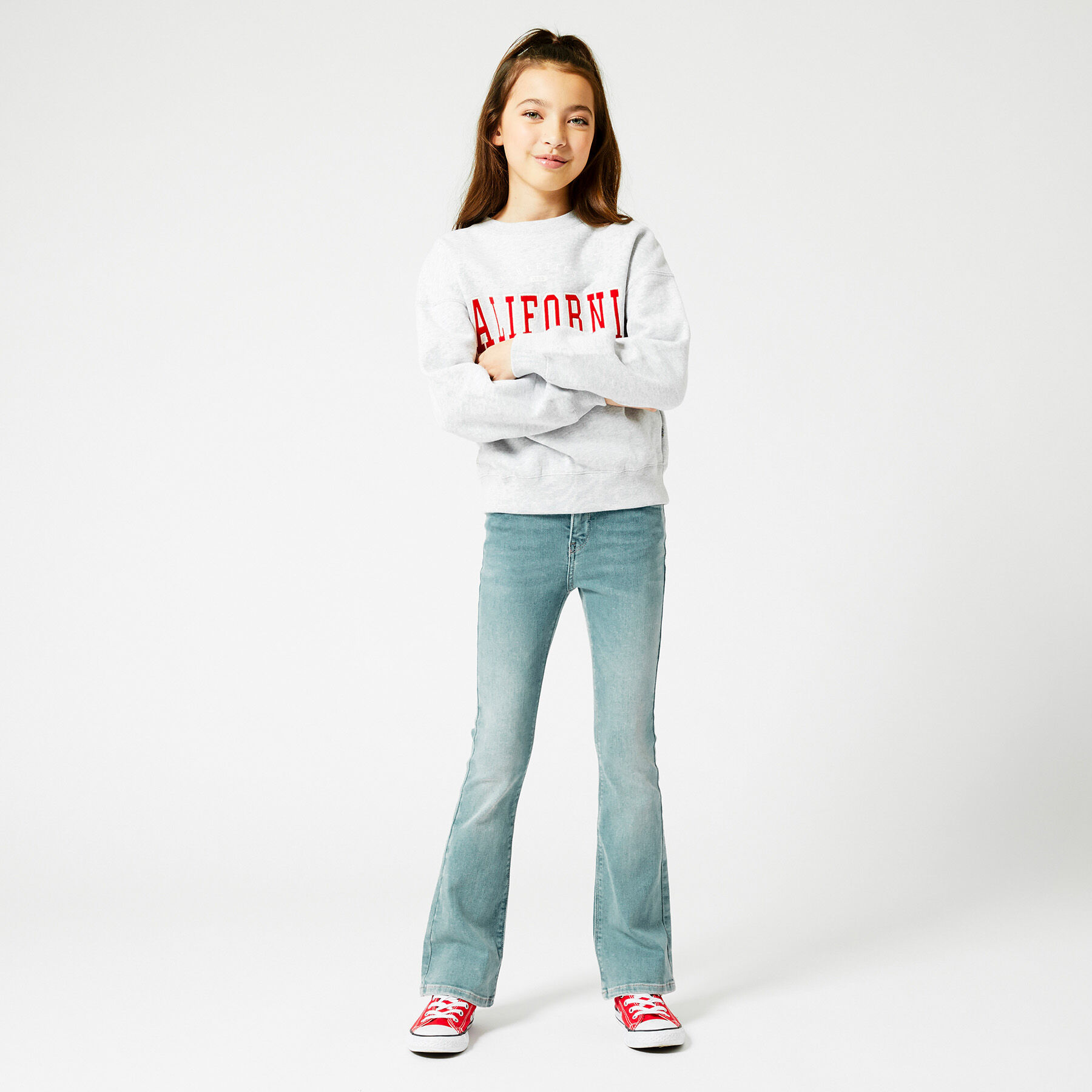 converse flare jeans