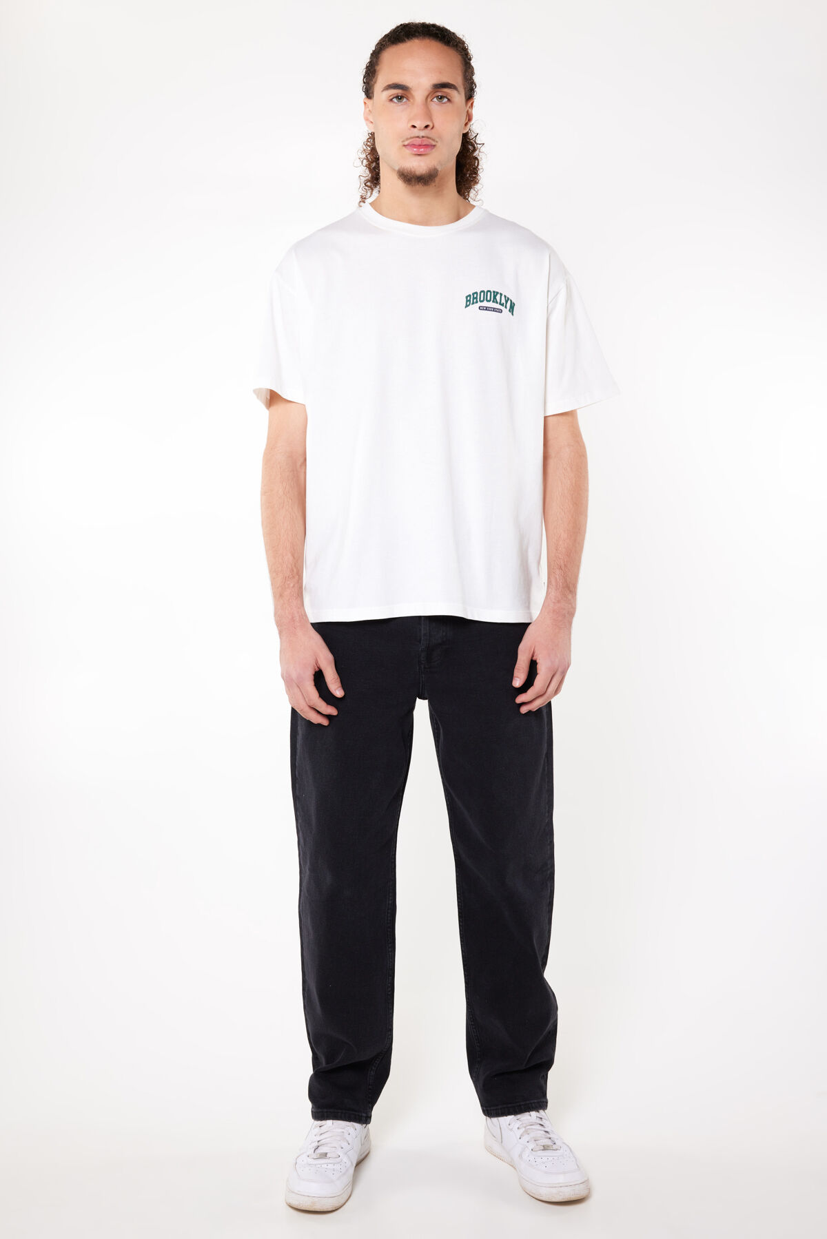 Men T shirt Ewan Off white America Today