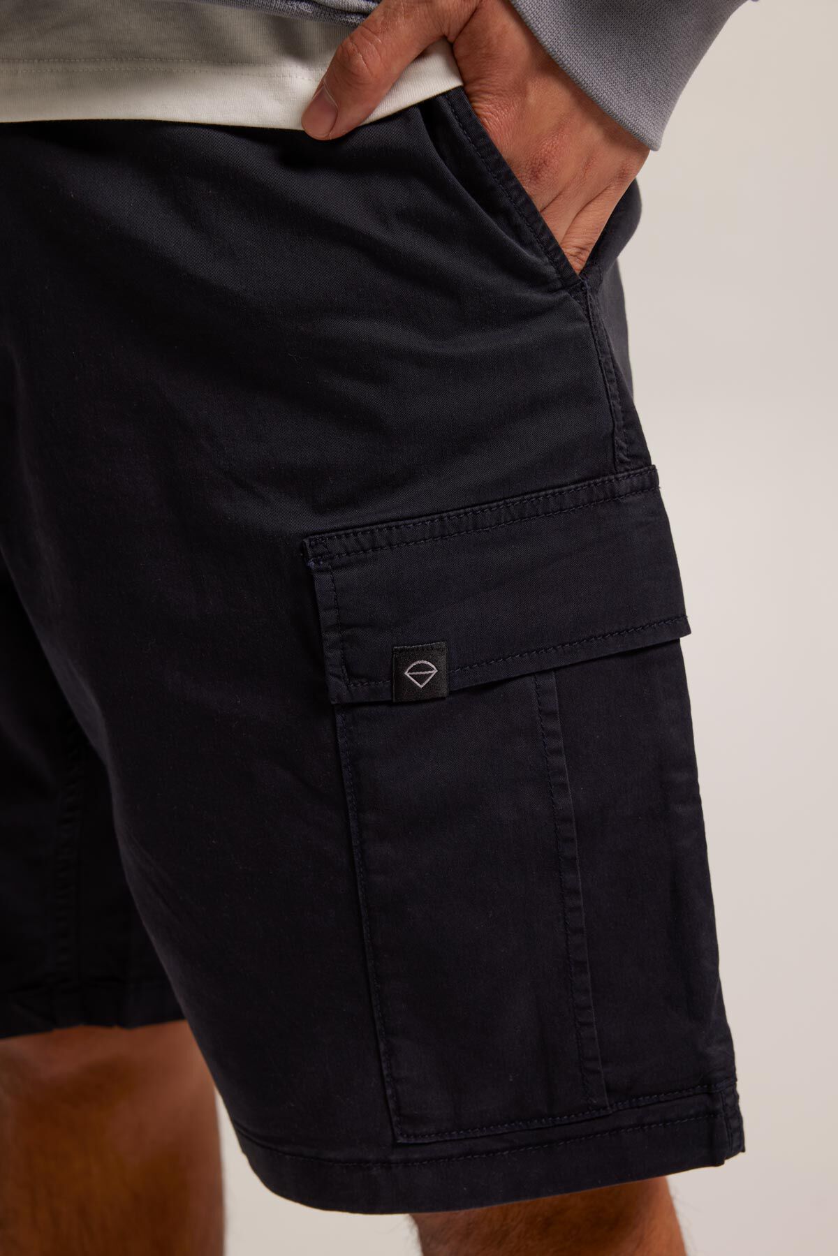 Short Neo image number 3