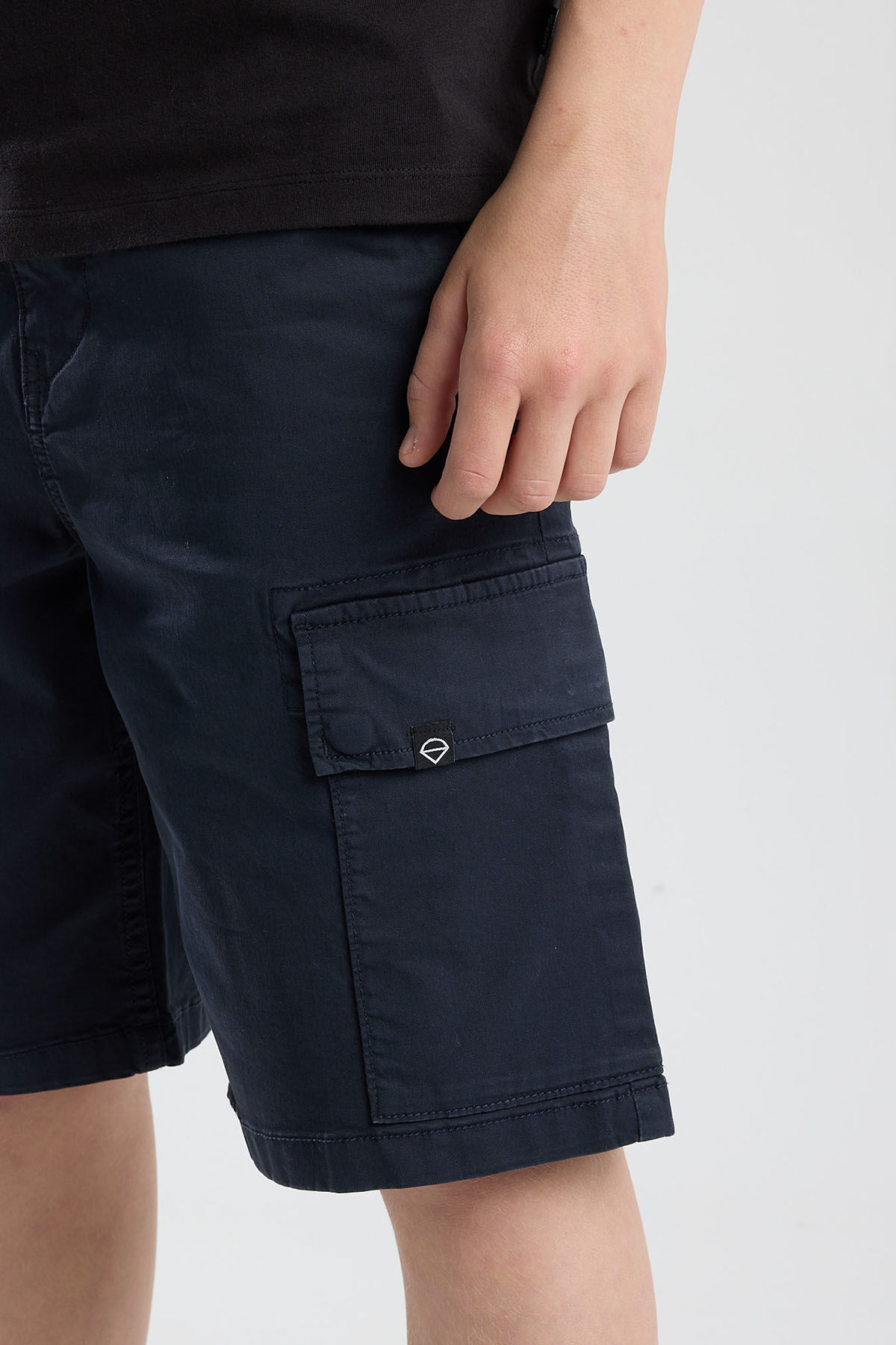 Nino JR image number 3