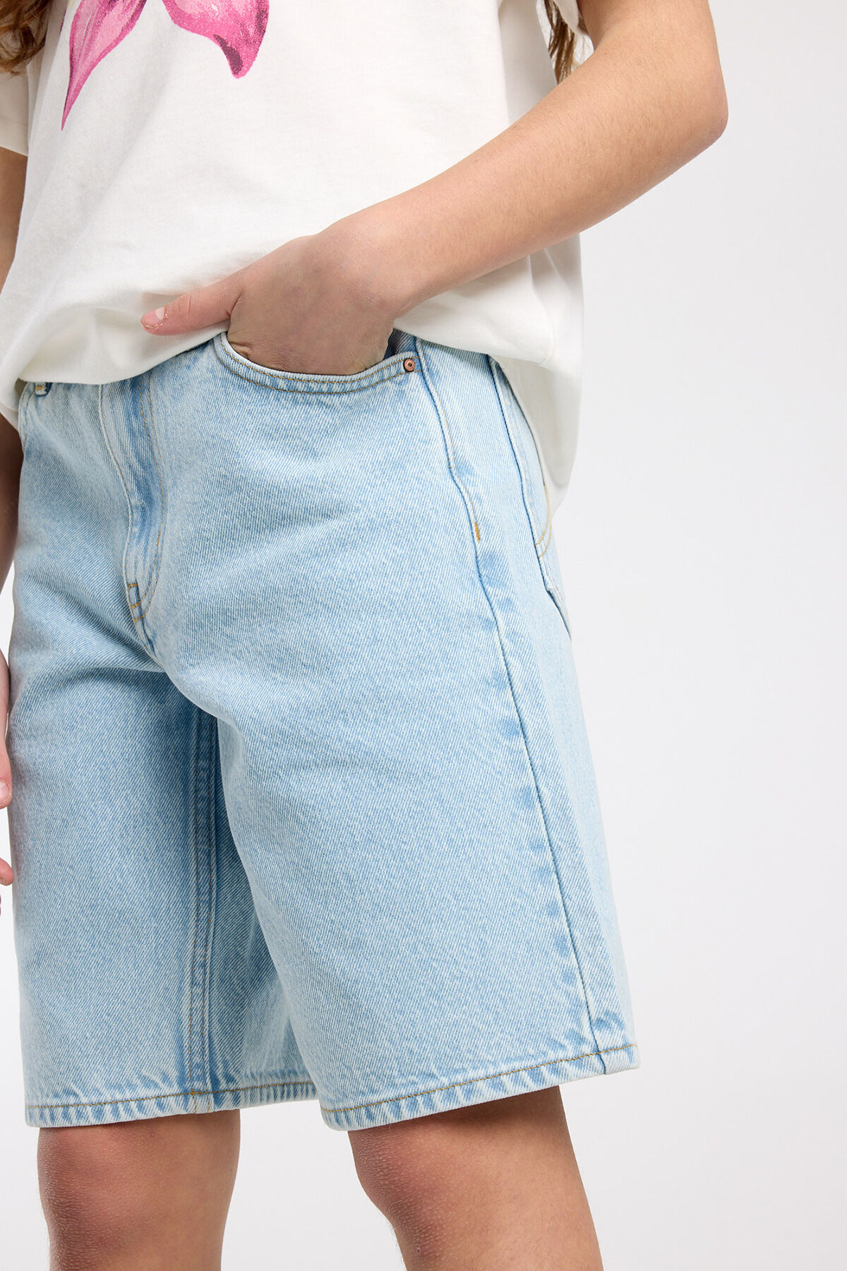 Niya JR image number 2