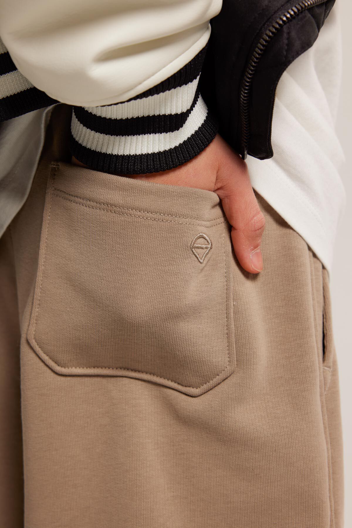 Sweat short Sevan jr  image number 3