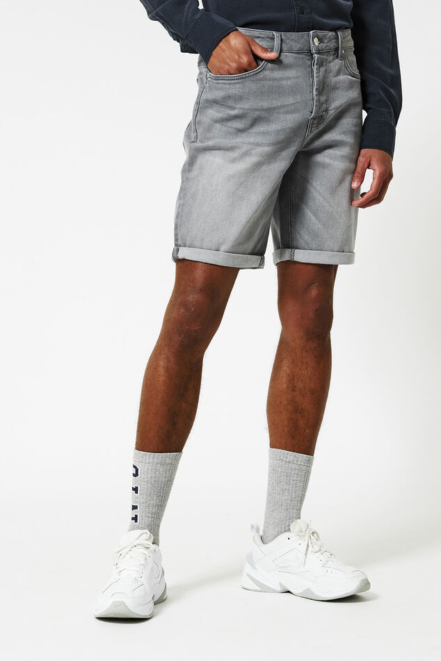 Short Robert image number 1