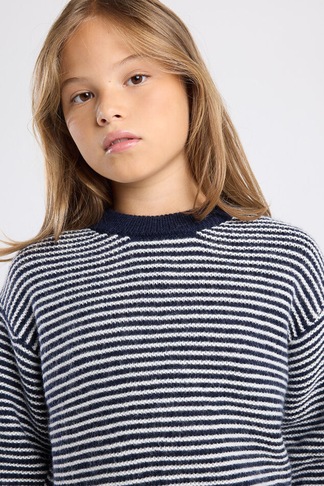 Kelly jr image number 3