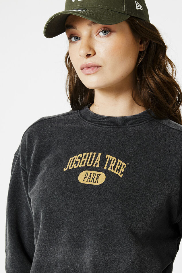 Sweater Stevie image number 2