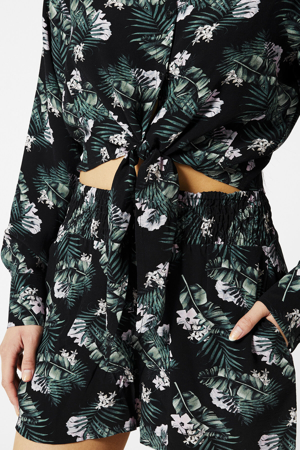 Blouse collar Boa image number 3