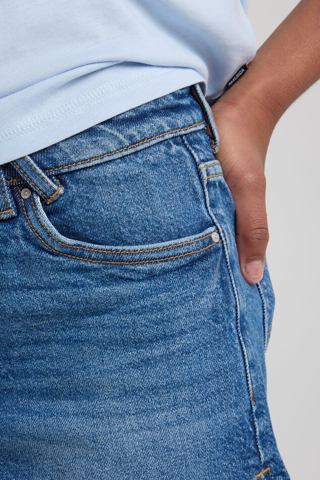 Nola JR image number 3