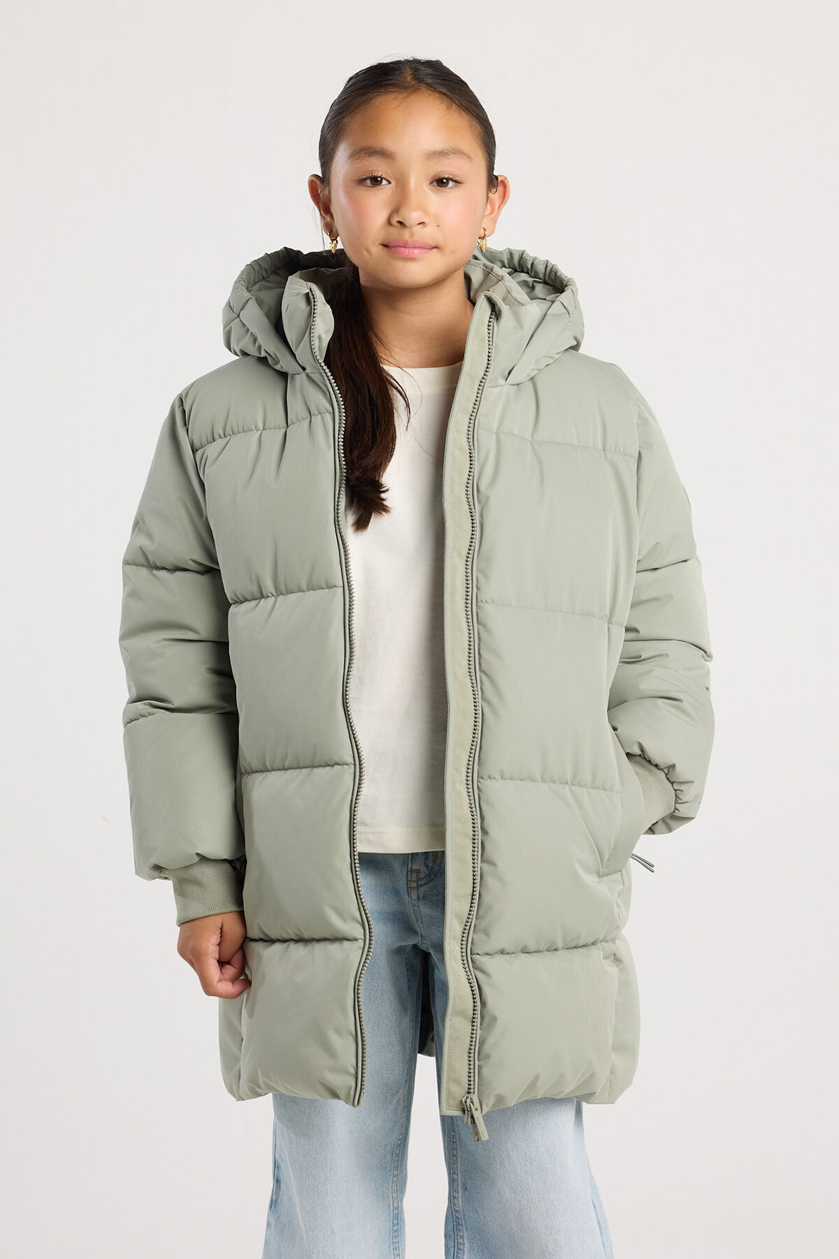 June jr image number 0