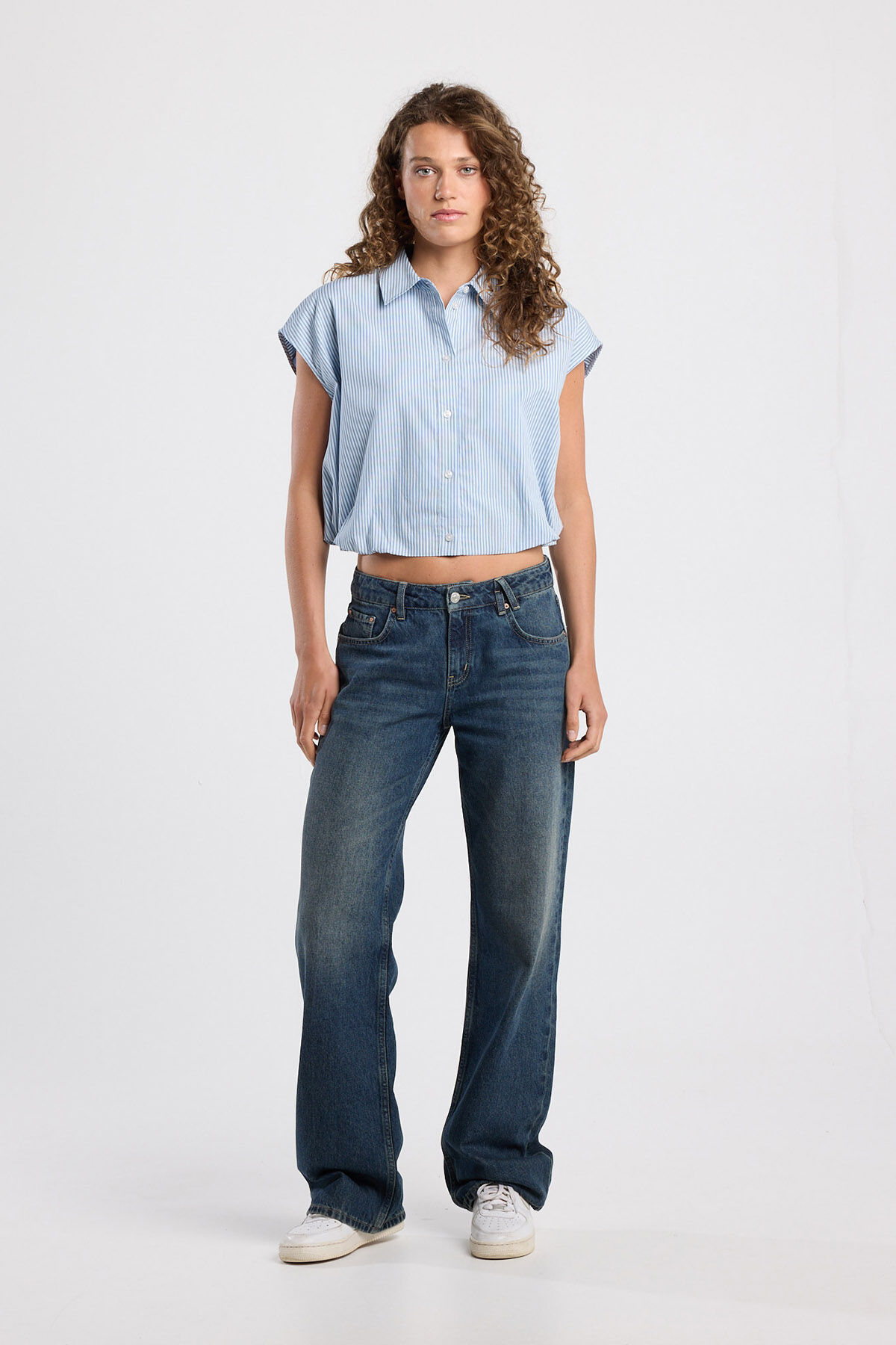 Isobel image number 1