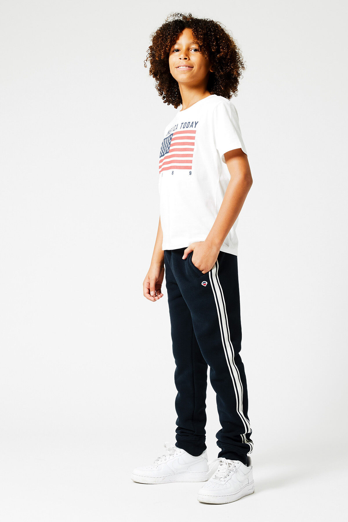 Jogging pants Conner tape Jr image number 0