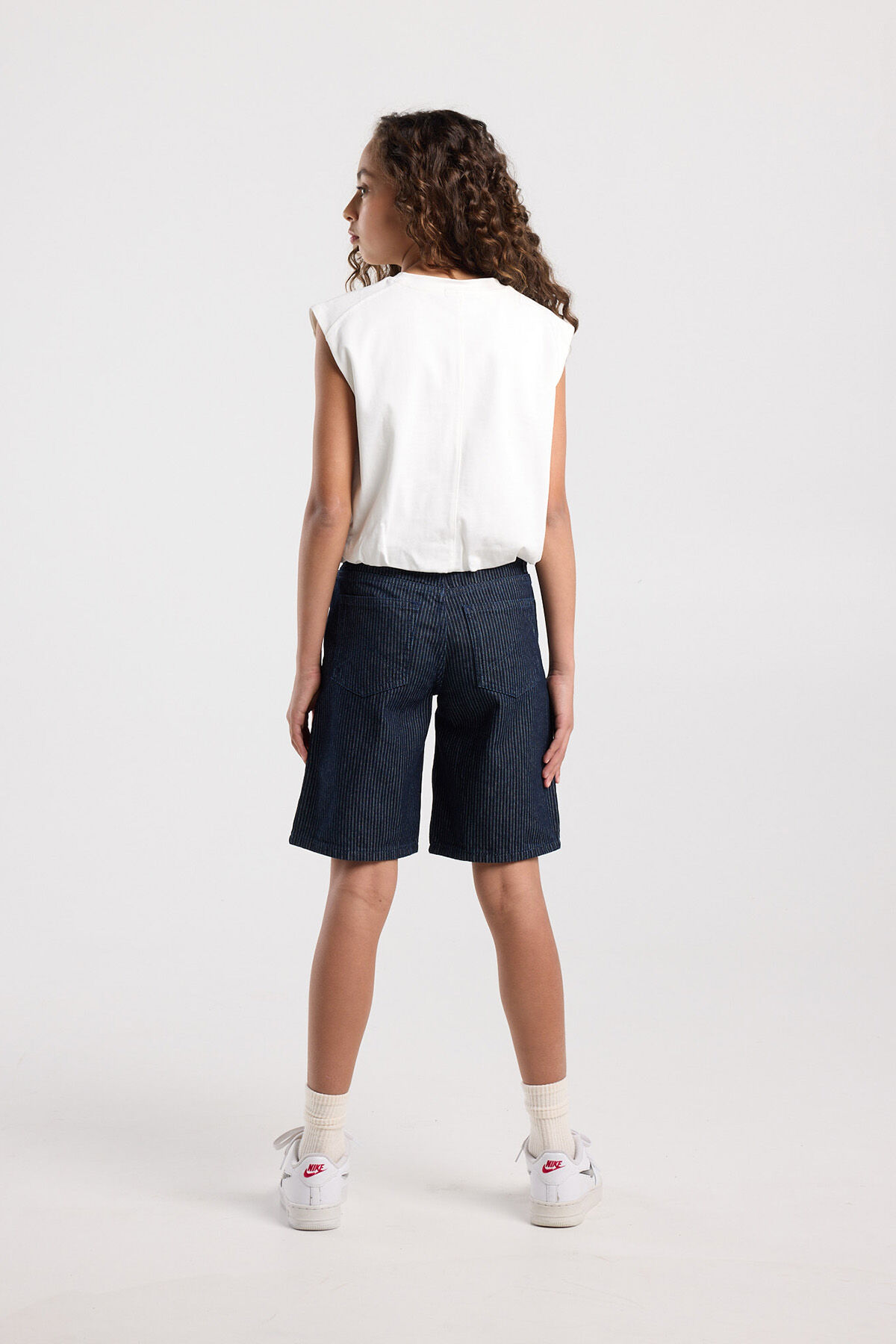 Evalien Jr image number 2