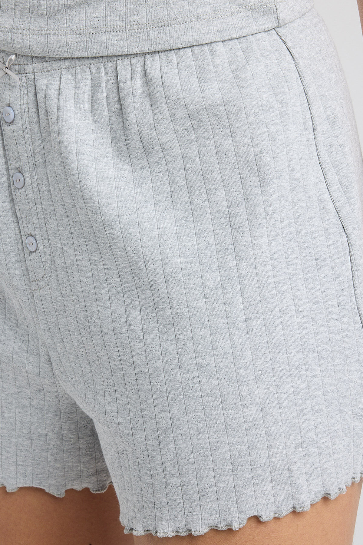 Short Loula image number 3