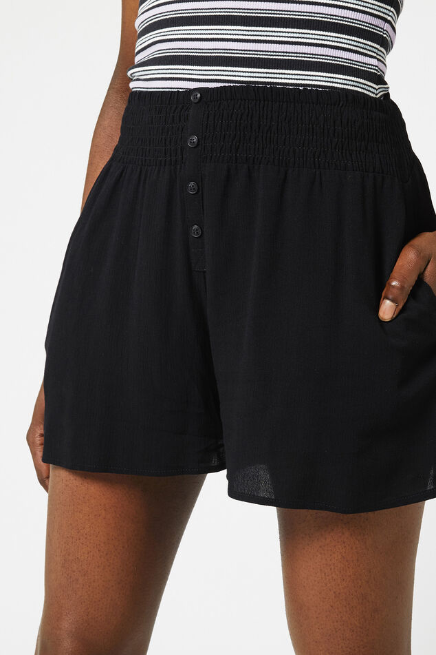 Short Nadine image number 3