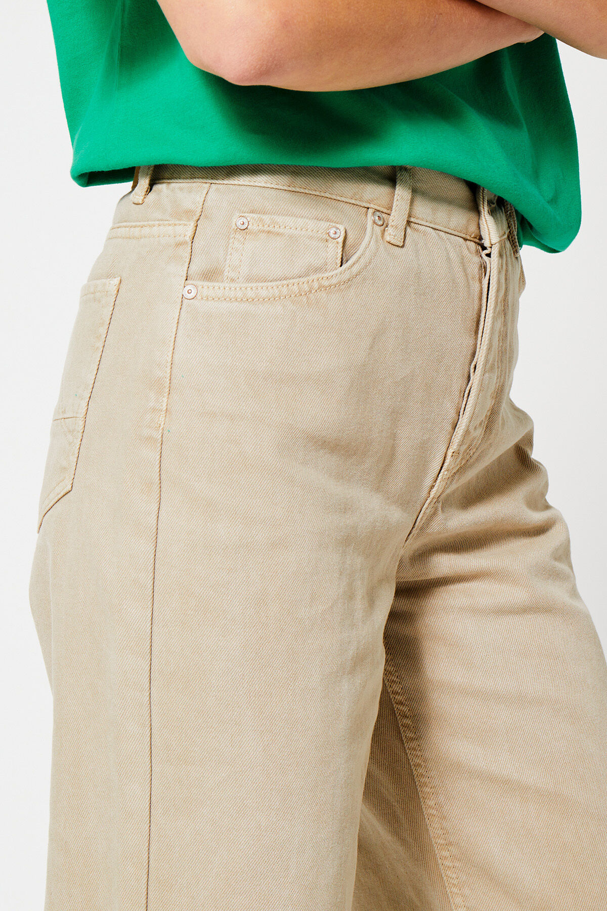 Olivia CLRD image number 3