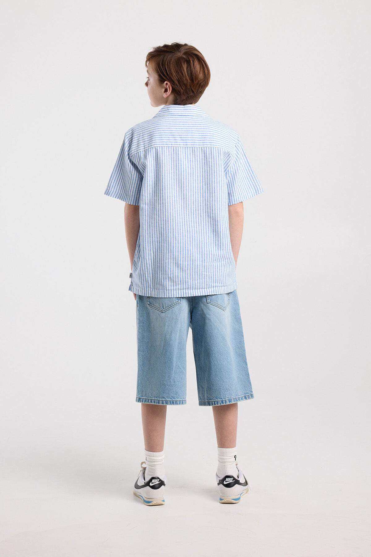 Istan Jr image number 2