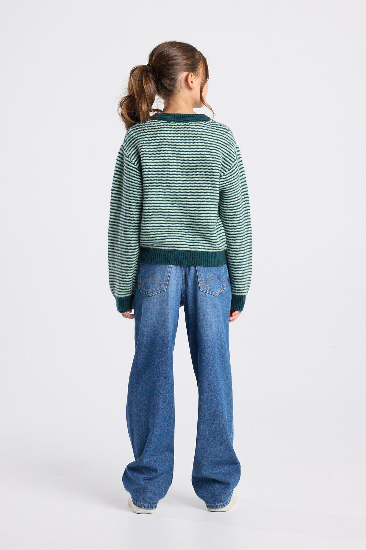 Kelly jr image number 2