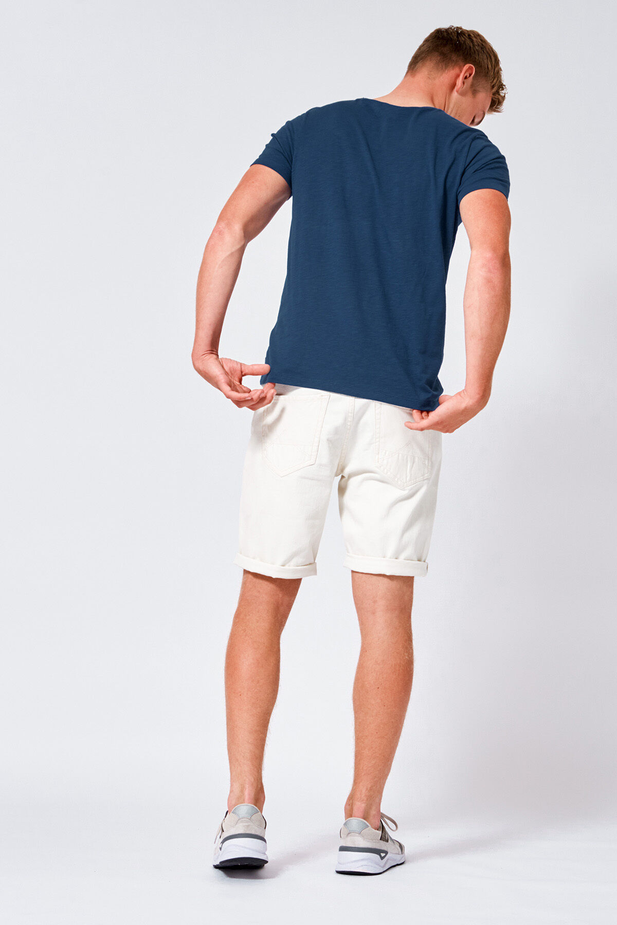 T-shirt Took image number 2