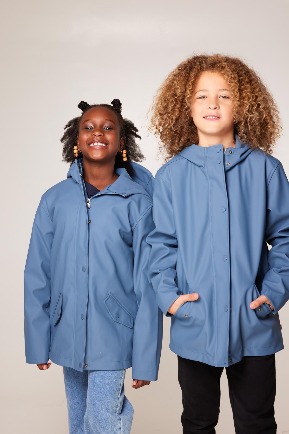Short rain jacket with hood on sale
