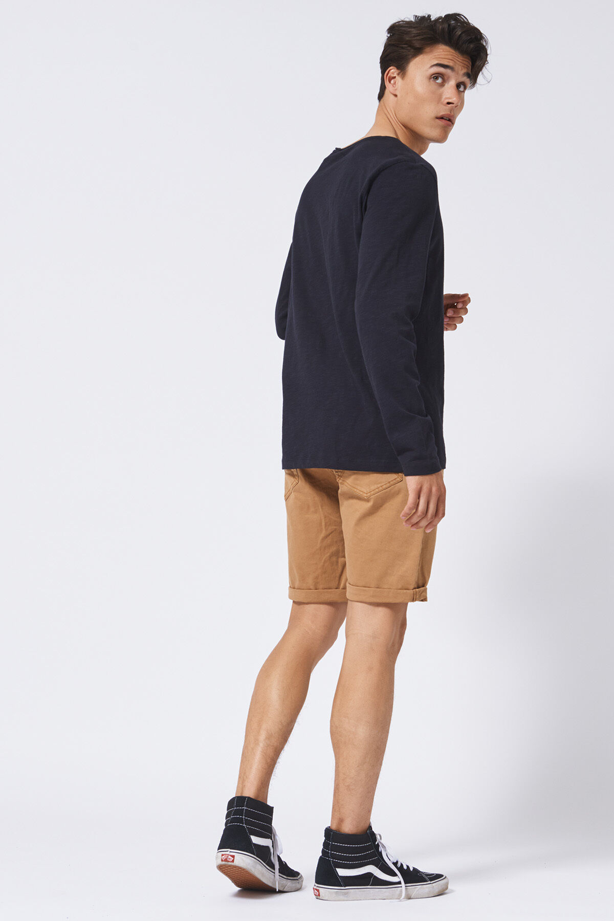 Short Norman image number 2