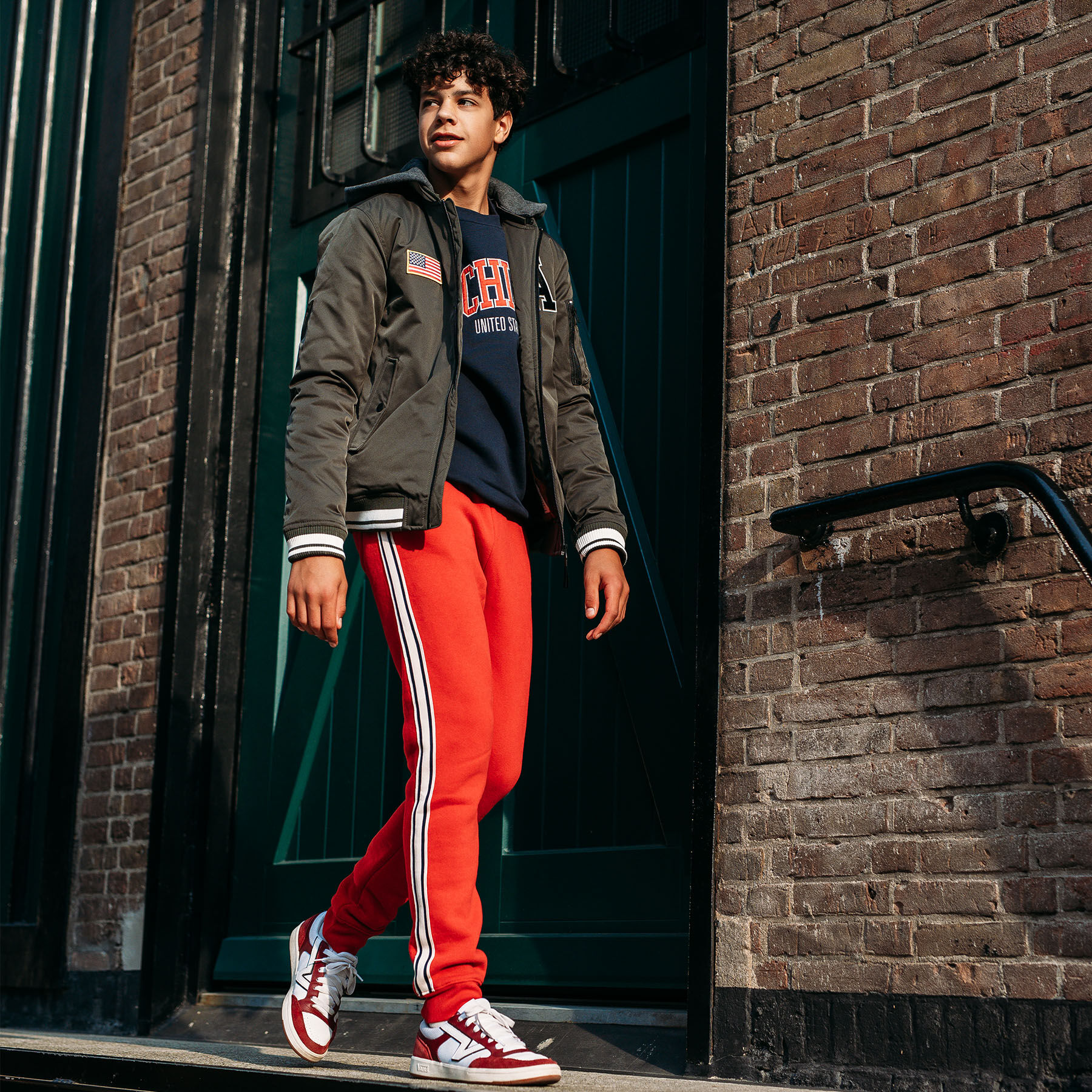 Jogginghose Conner tape Jr image number 6