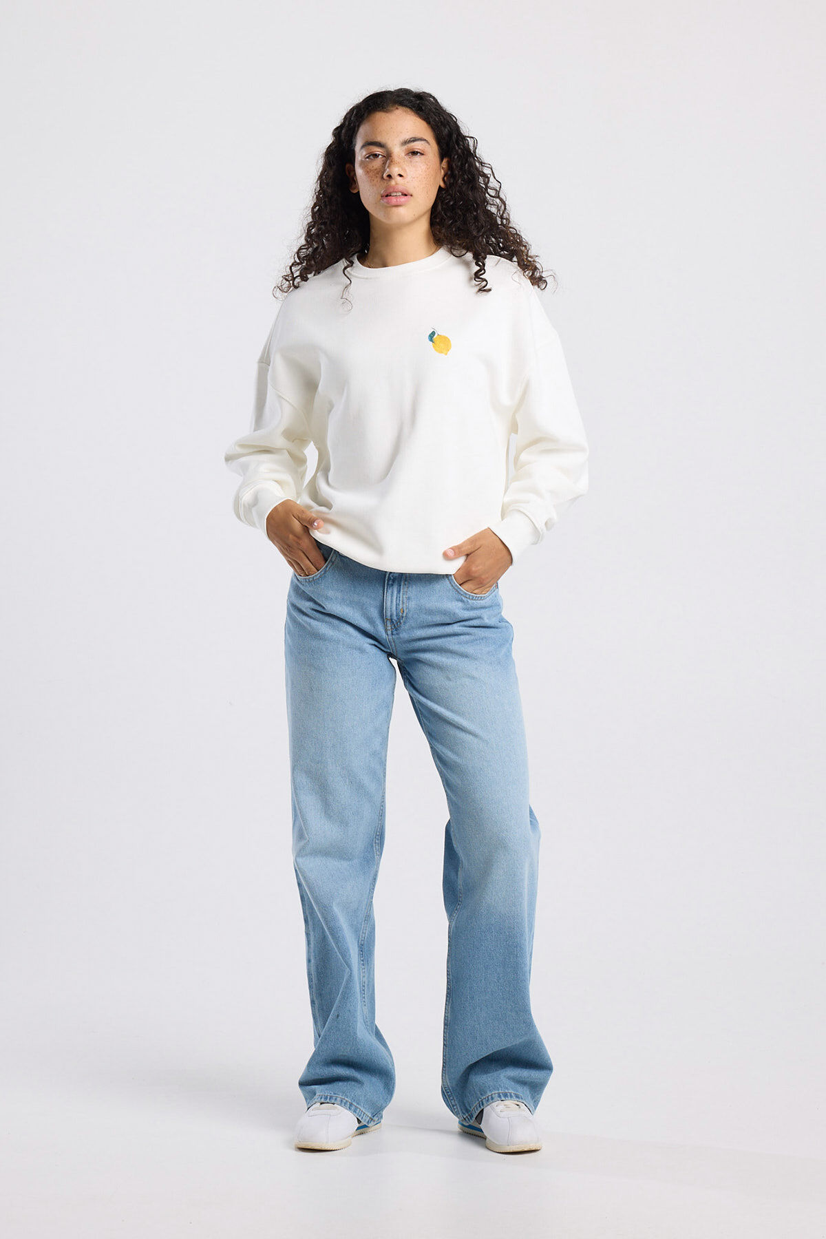 Sterling crew image number 1