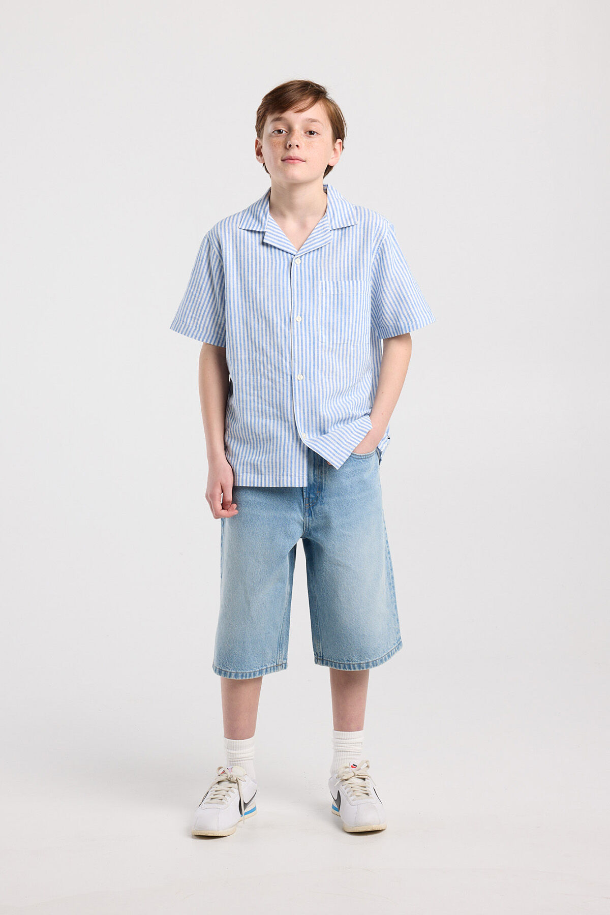 Istan Jr image number 1