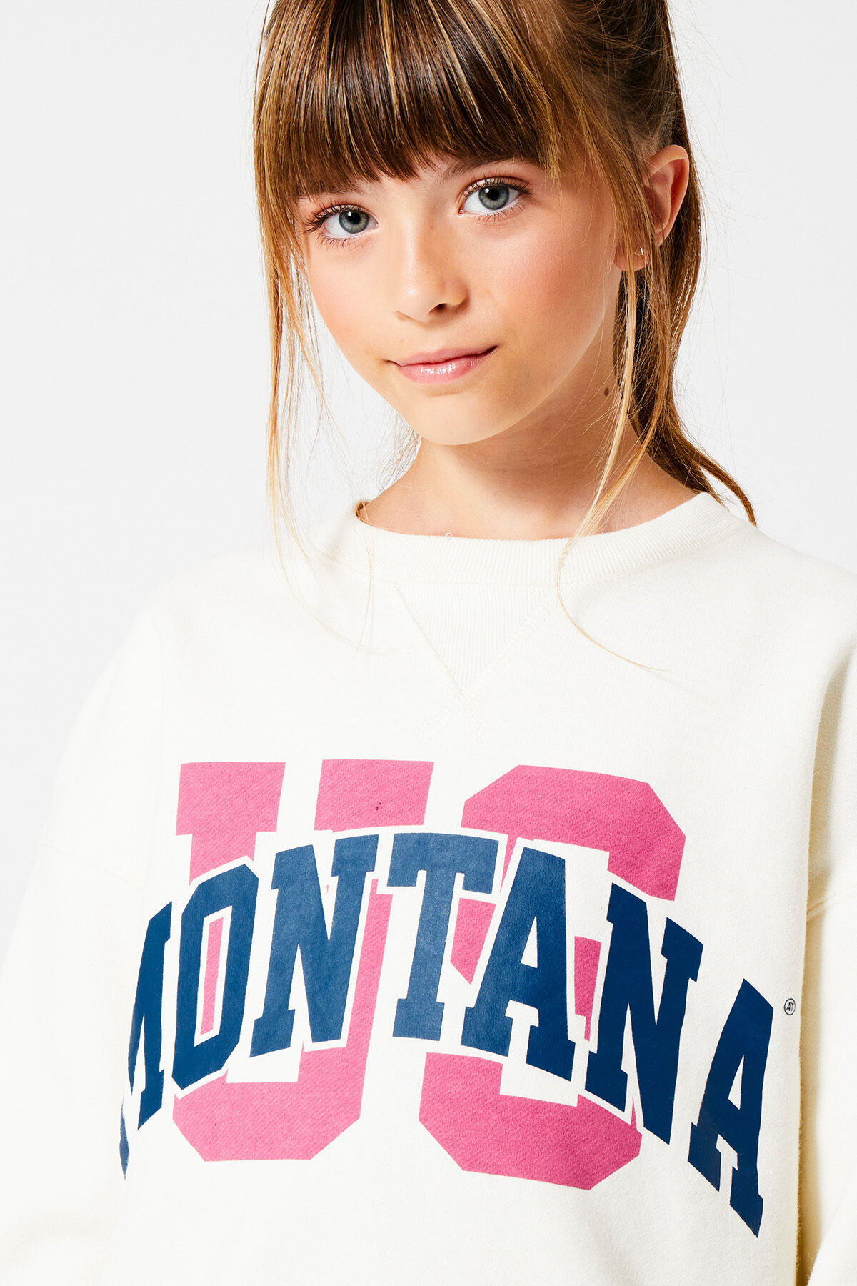 Sweater Sue Jr image number 3