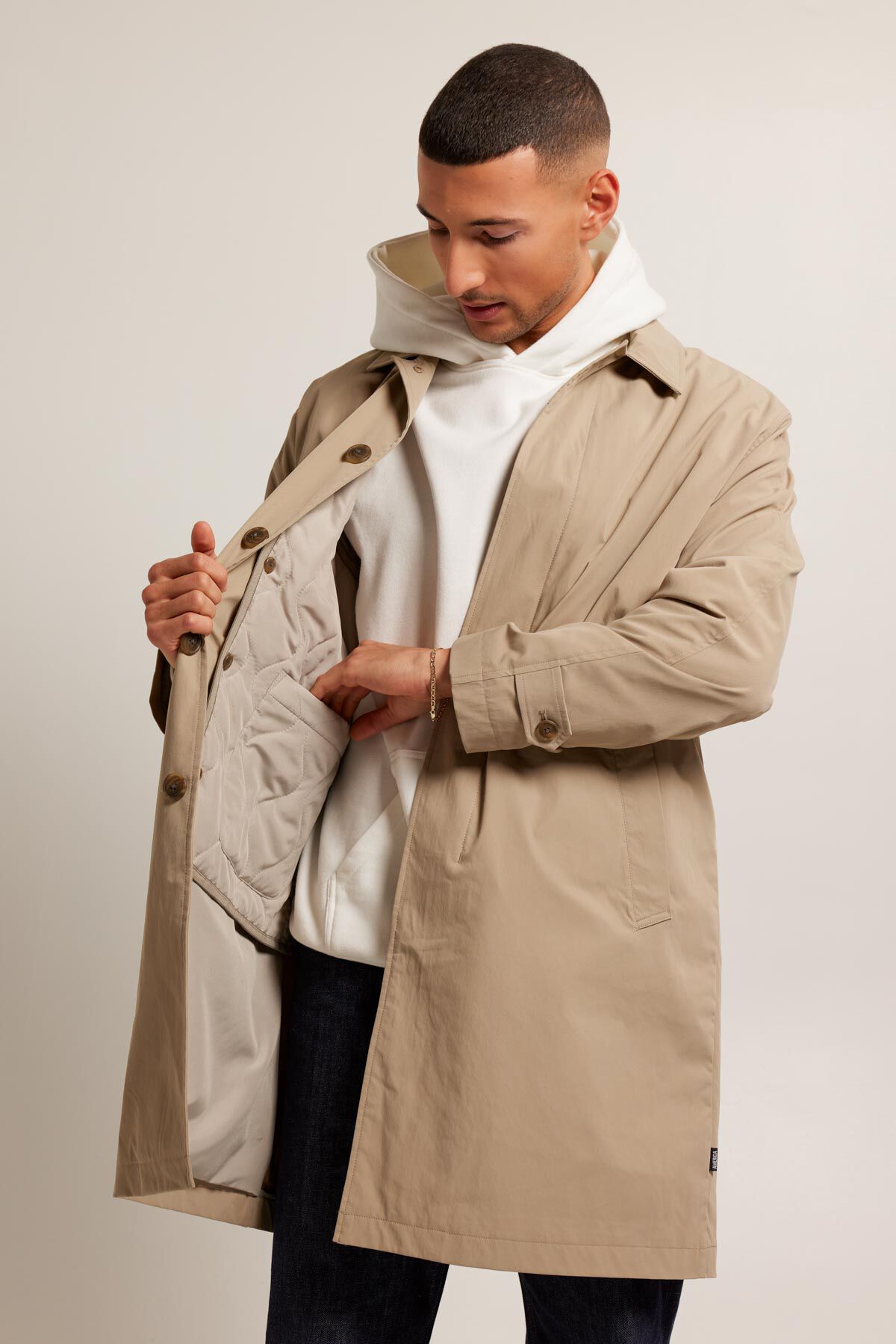 Trenchcoat John image number 1