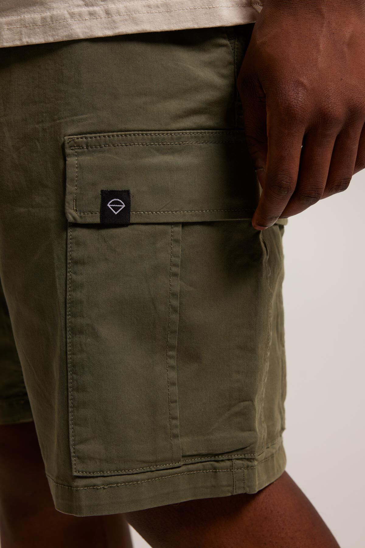 Short Neo image number 3