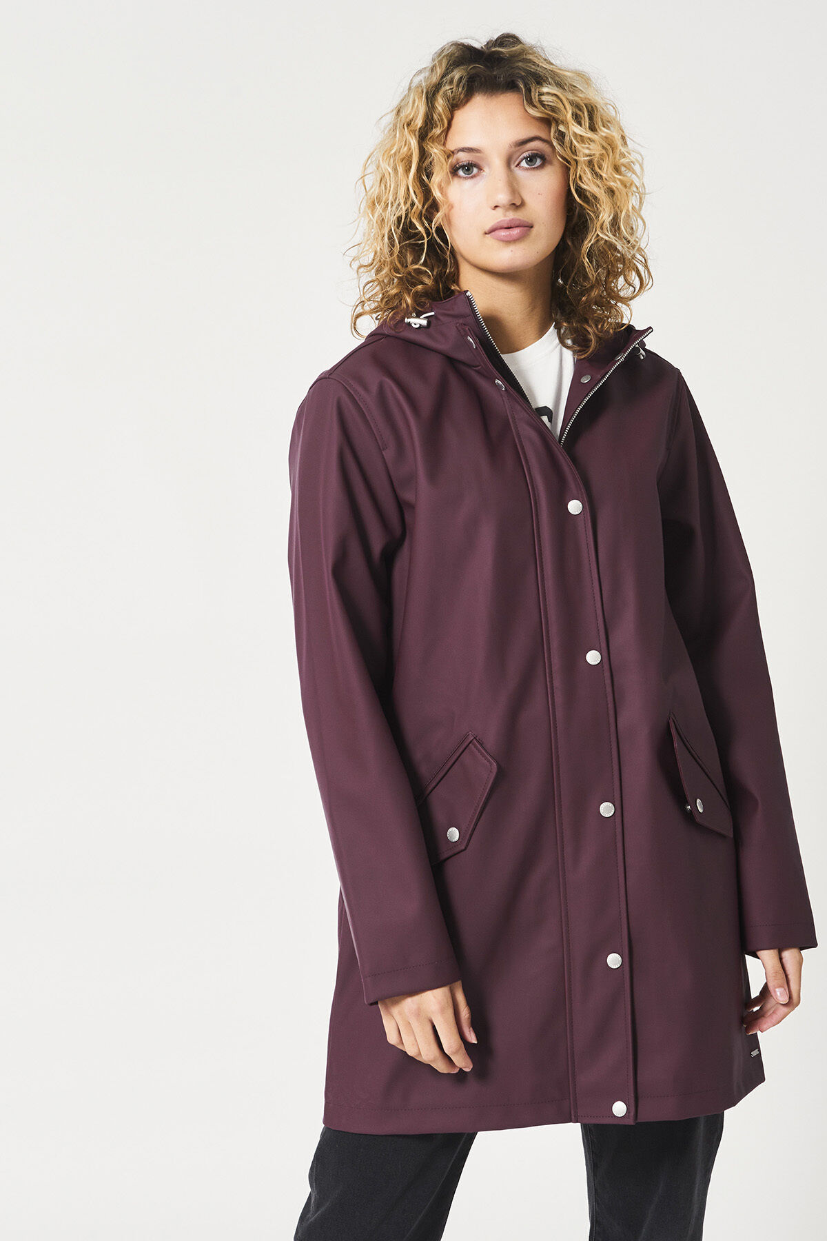 Imperm&eacute;able Janice image number 1