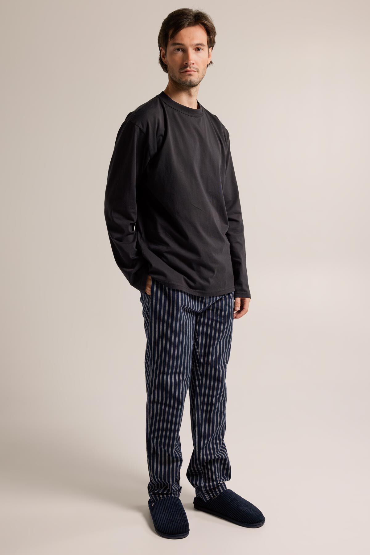 Loungepants Lake image number 1