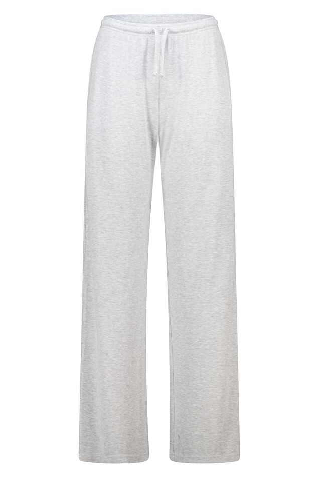 Chloe image number 4