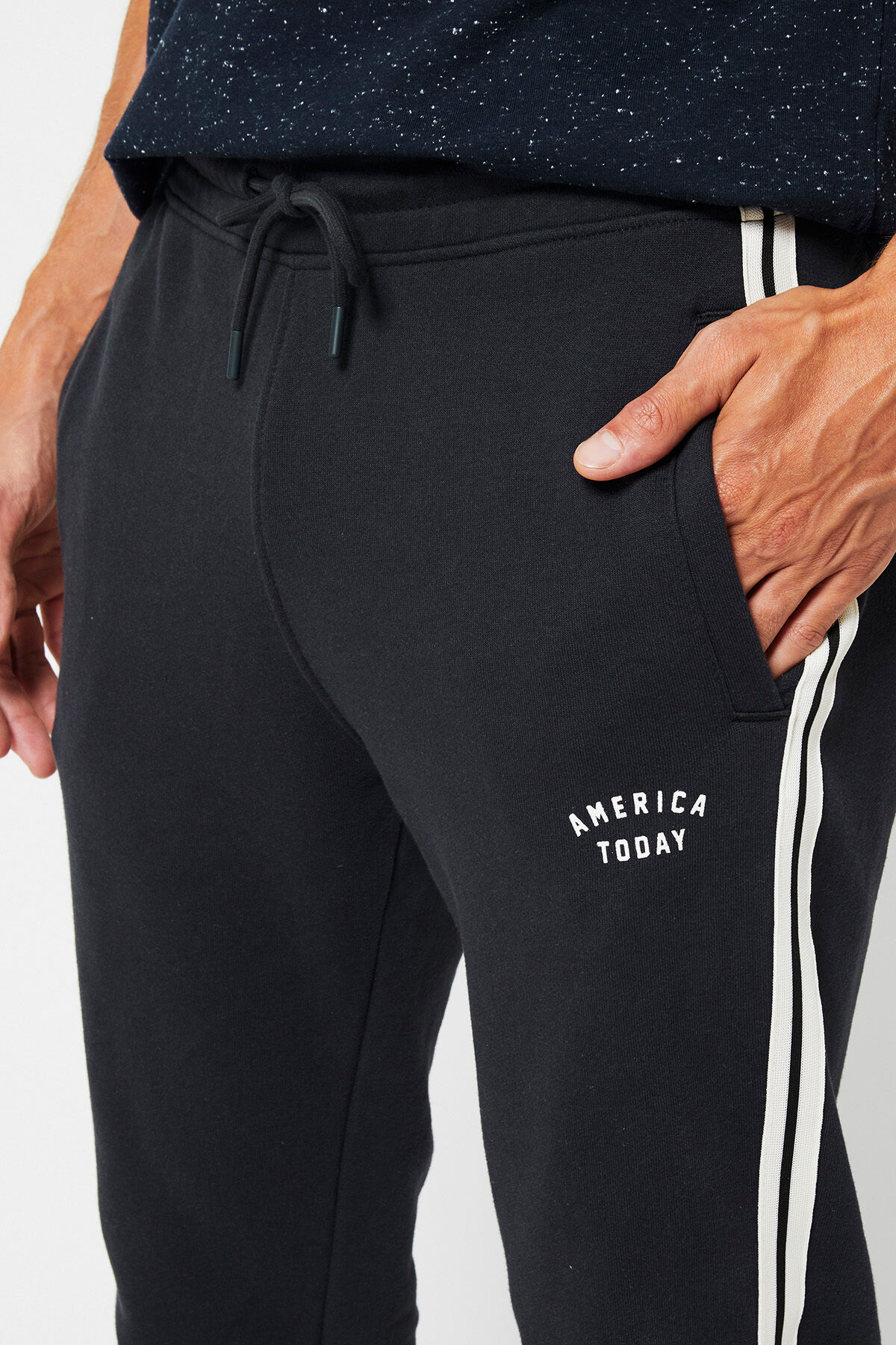 Pantalon de jogging Cody tape image number 3