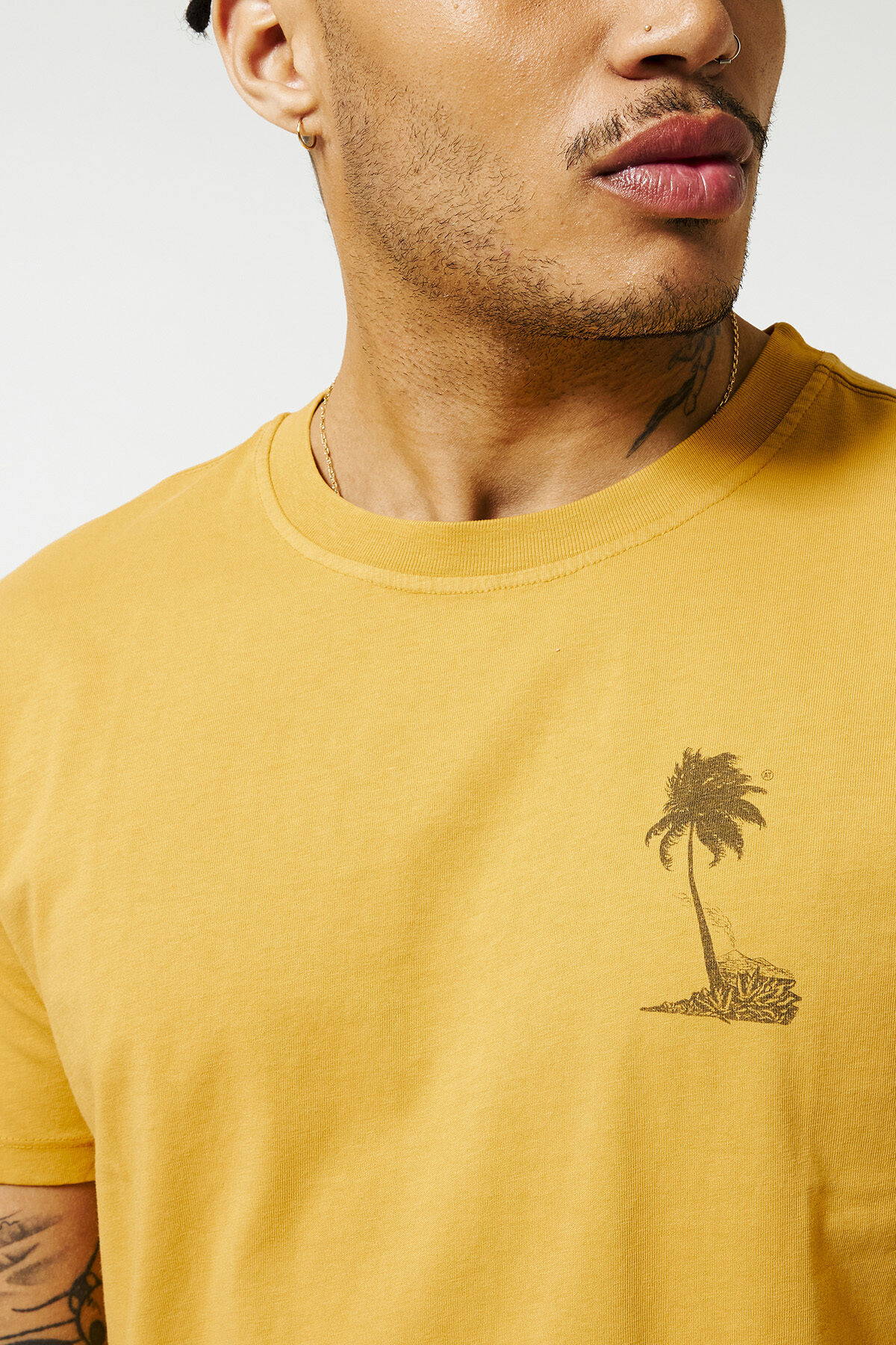 Elias Chest image number 3