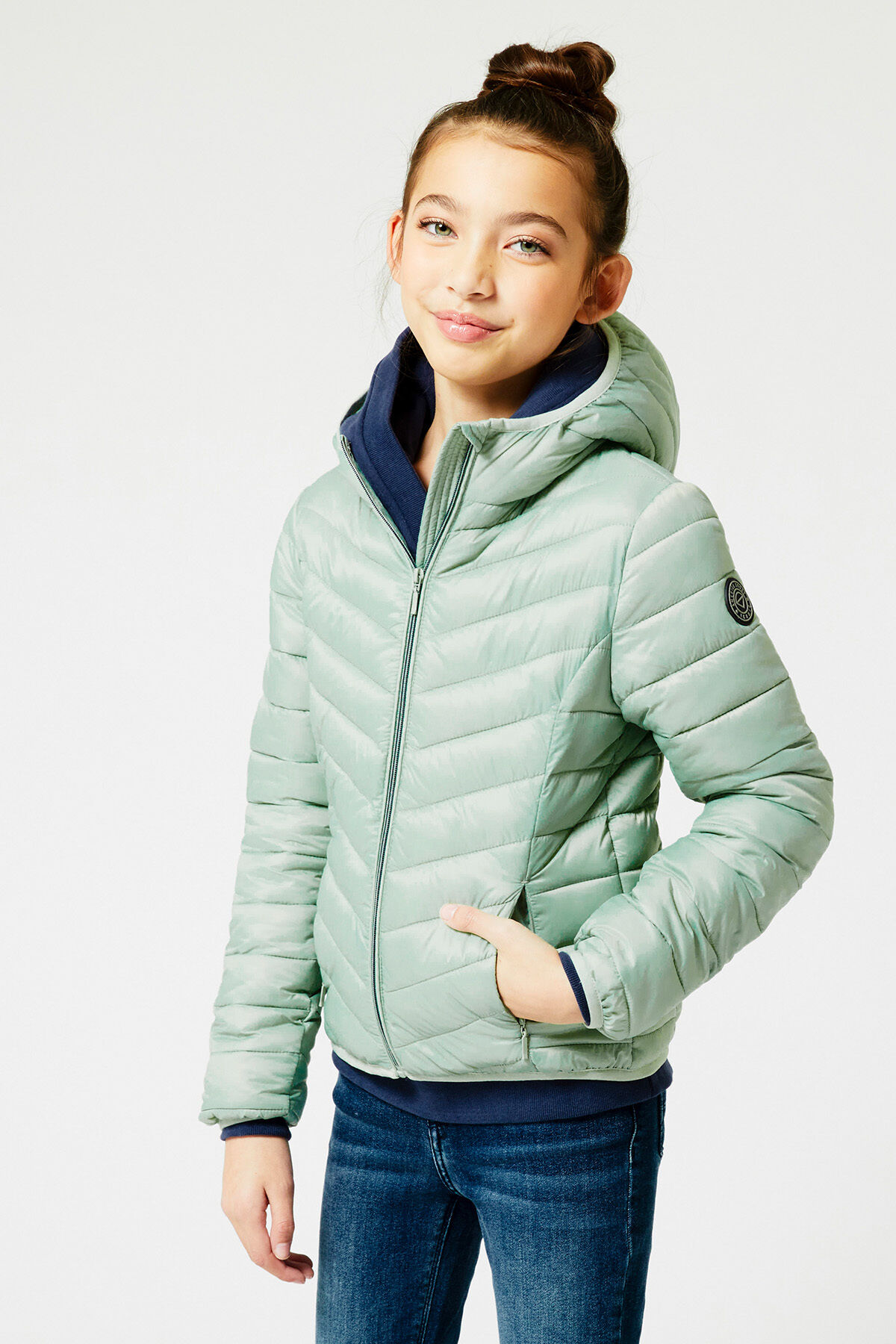 Jas Alice Jr image number 0