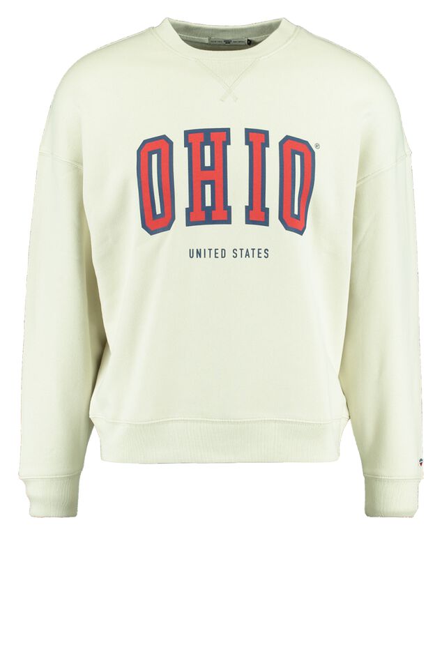 Sweater Sue image number 4