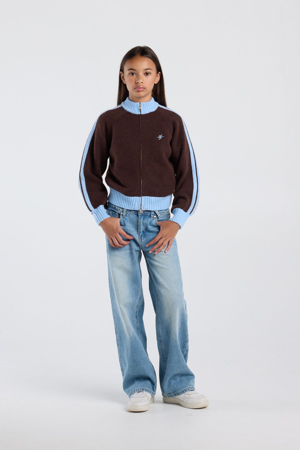 Kally Jr image number 1