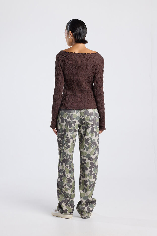 Lesley image number 2