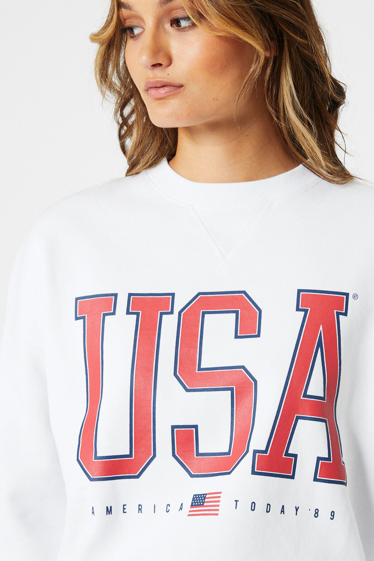 Sweater Sue image number 3