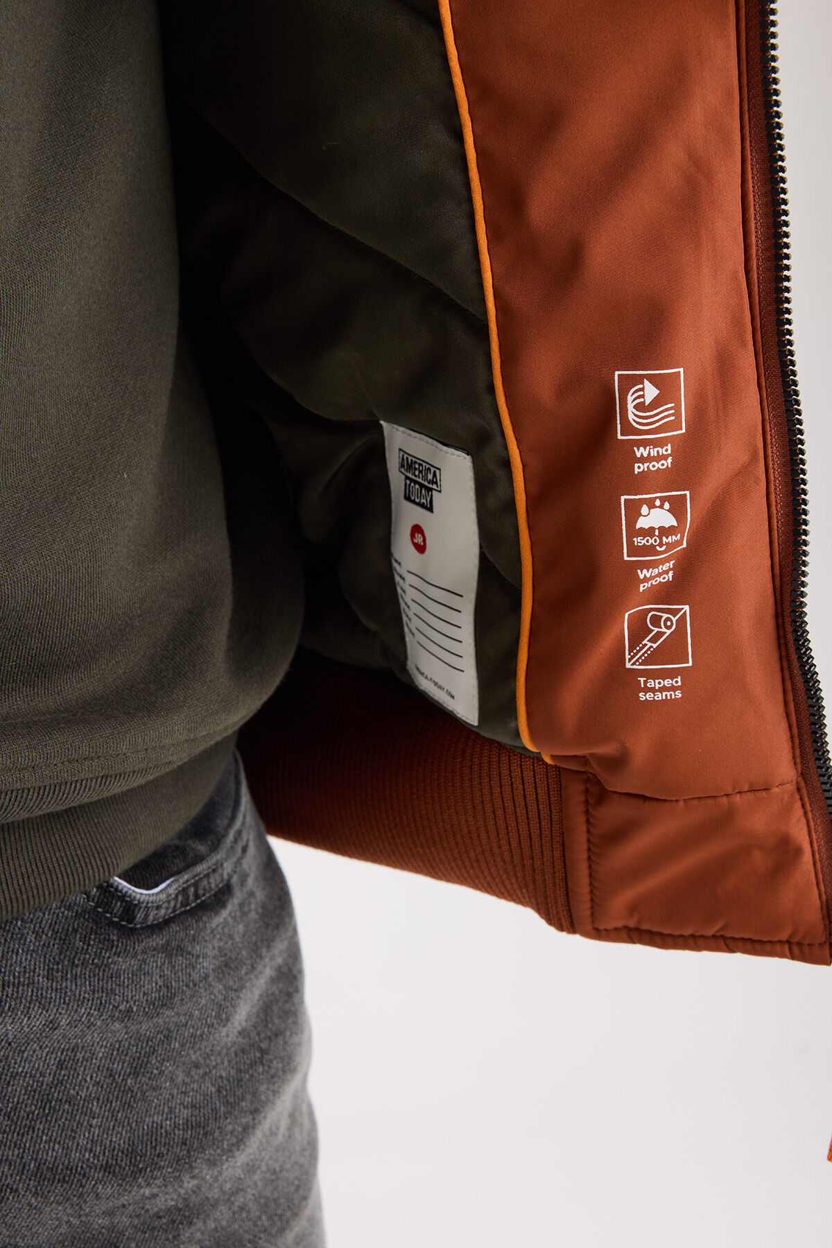 Kapuzenbomber Justin Jr image number 3