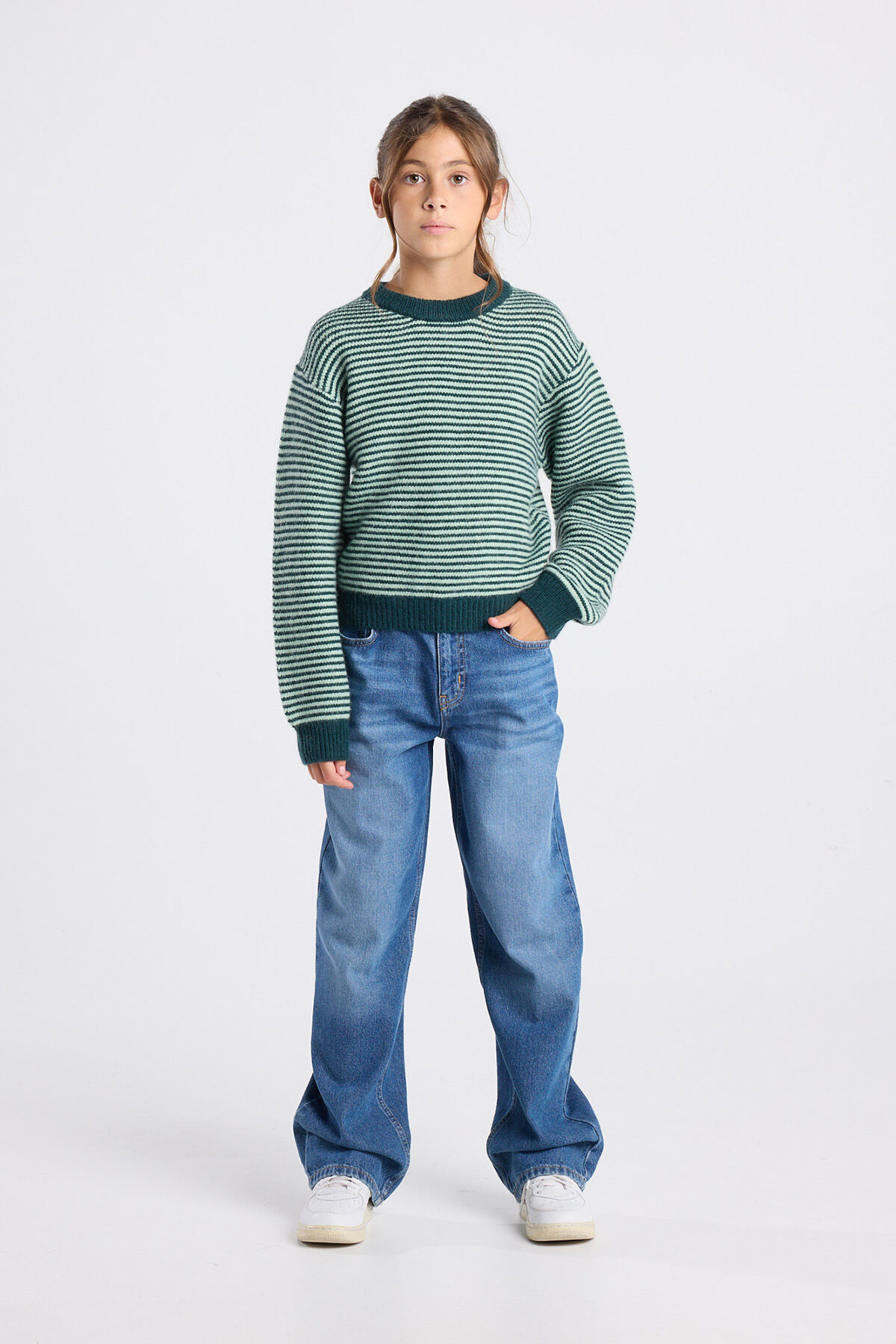 Kelly jr image number 1